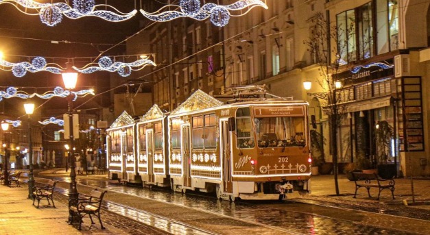 Végtelenül aranyos a miskolci adventi villamos